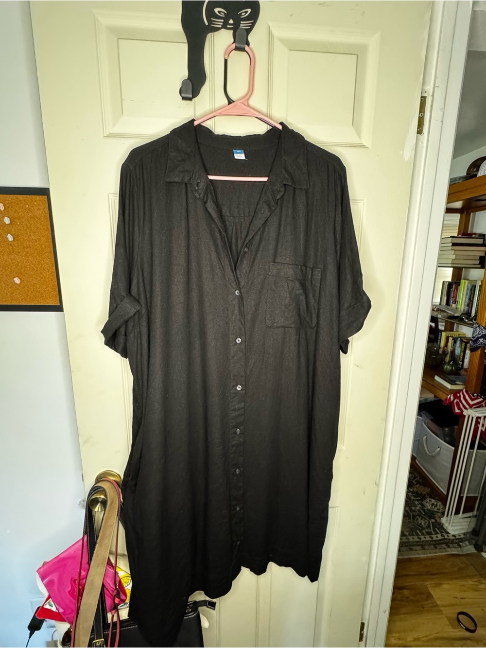 Old Navy Black Short-Sleeve Button-Down Shirt